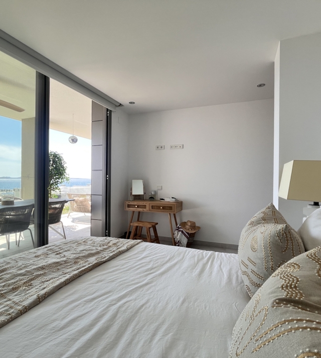 Resa Estates Ibiza apartment for sale te koop zeezicht sea views Cala gracio bedroom 1.jpeg